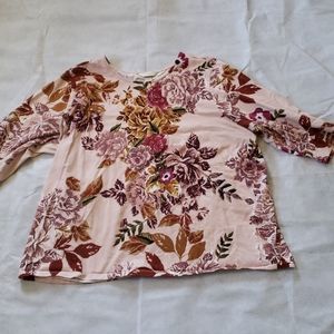 Pink tan Flowered pullover top 3/4 sleeves